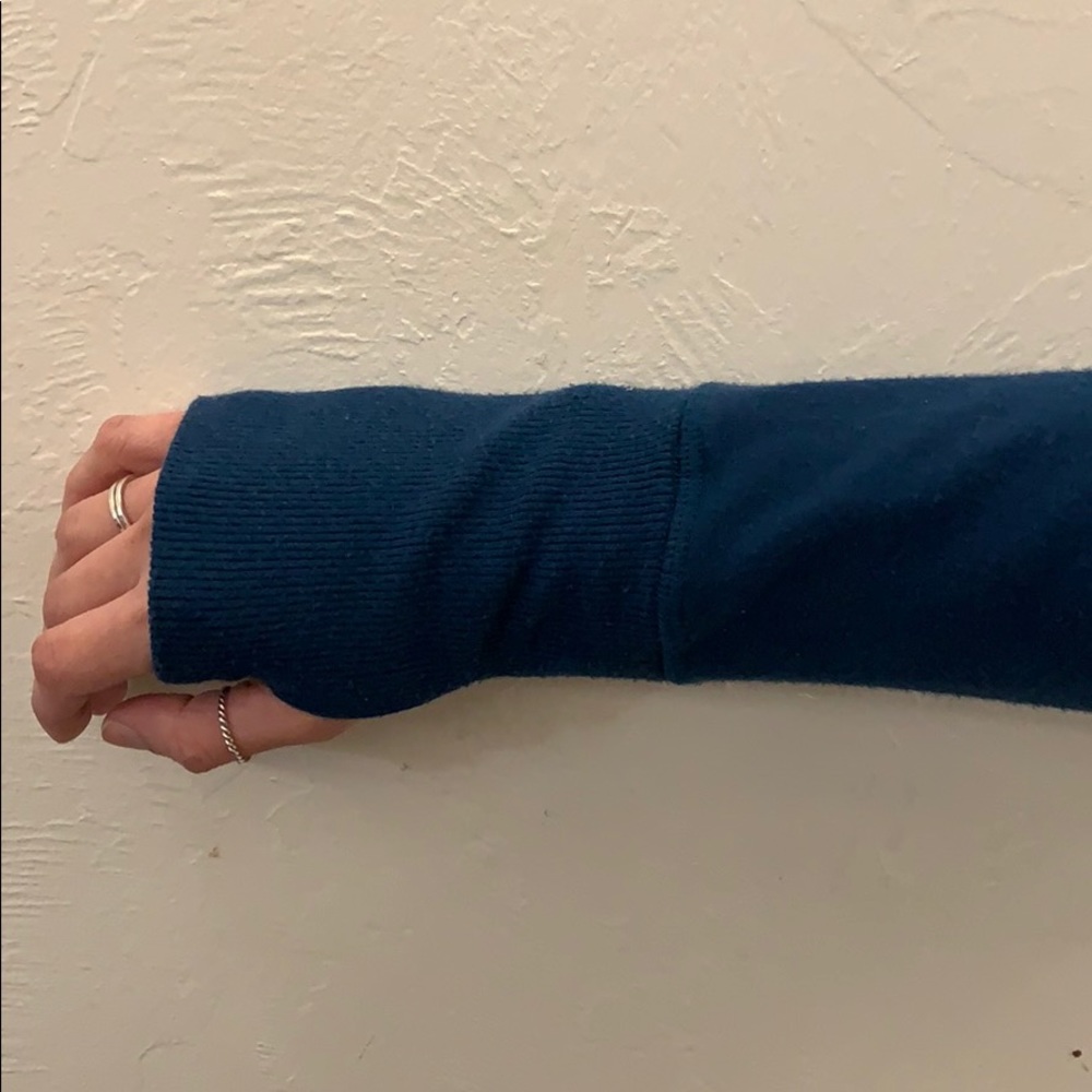 Athleta Women’s Sweater - Picture 5 of 5